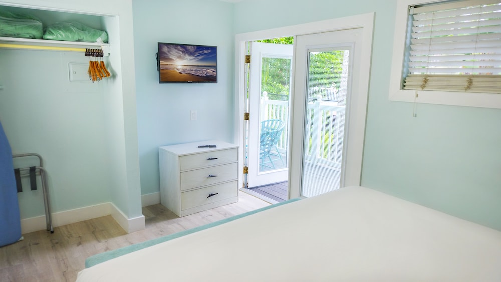 Suite, 1 Bedroom - Photo 3