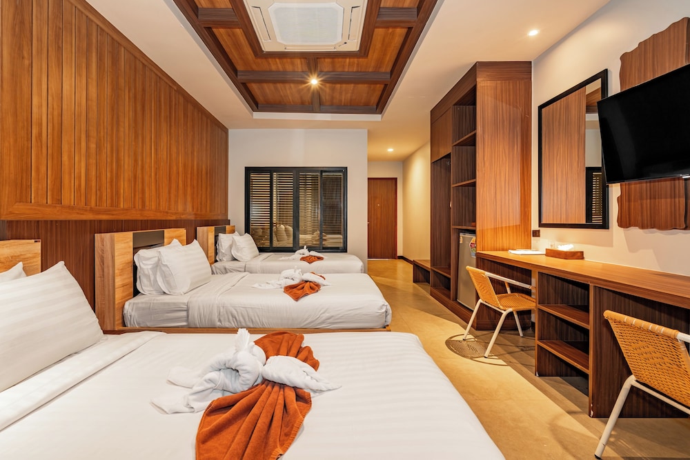 Deluxe triple room with private pool - Photo 3