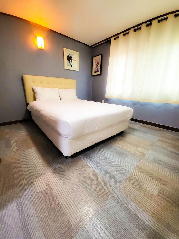 Deluxe Double Room - Photo 7