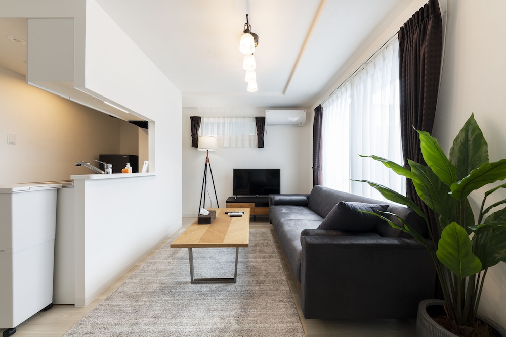 Apartment photo 1