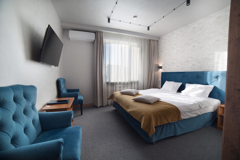Deluxe Double Room, 1 King Bed, City View