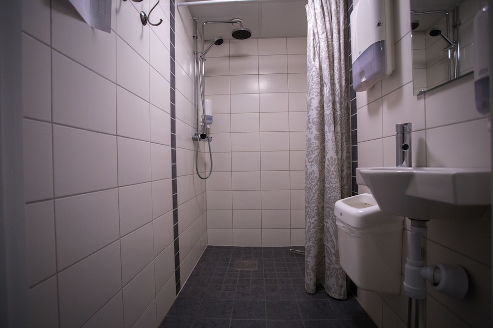 Economy Room, 2 Twin Beds, Non Smoking photo 3