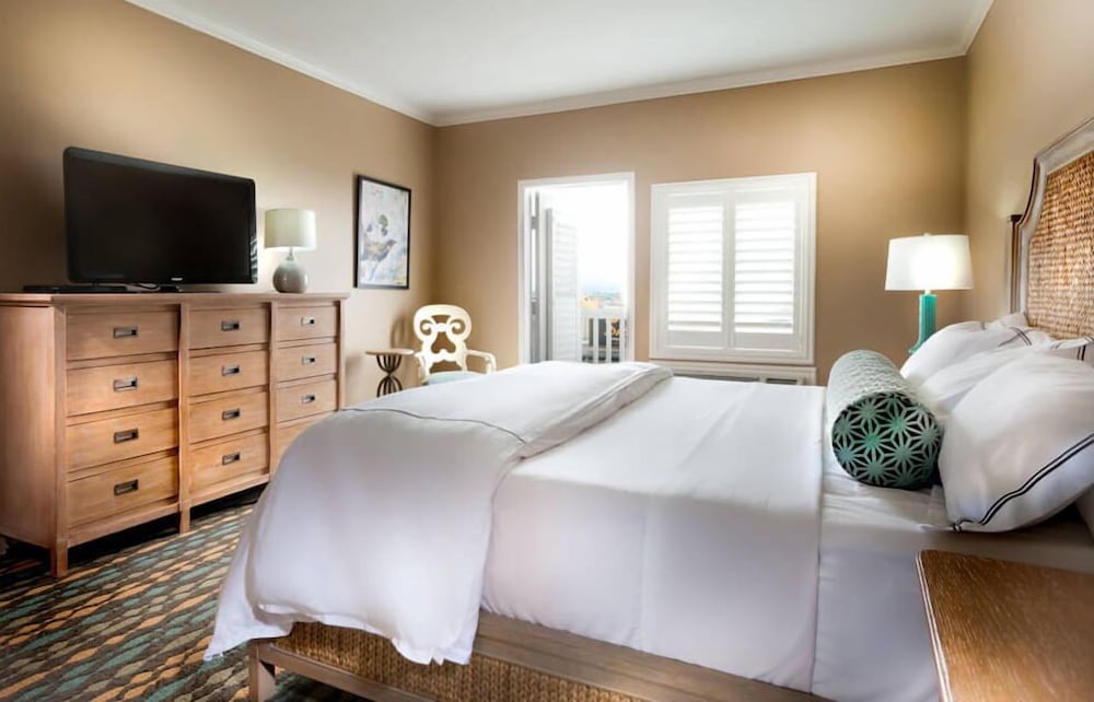 Suite, 1 King Bed, Bay View (Presidential Suite) photo 1