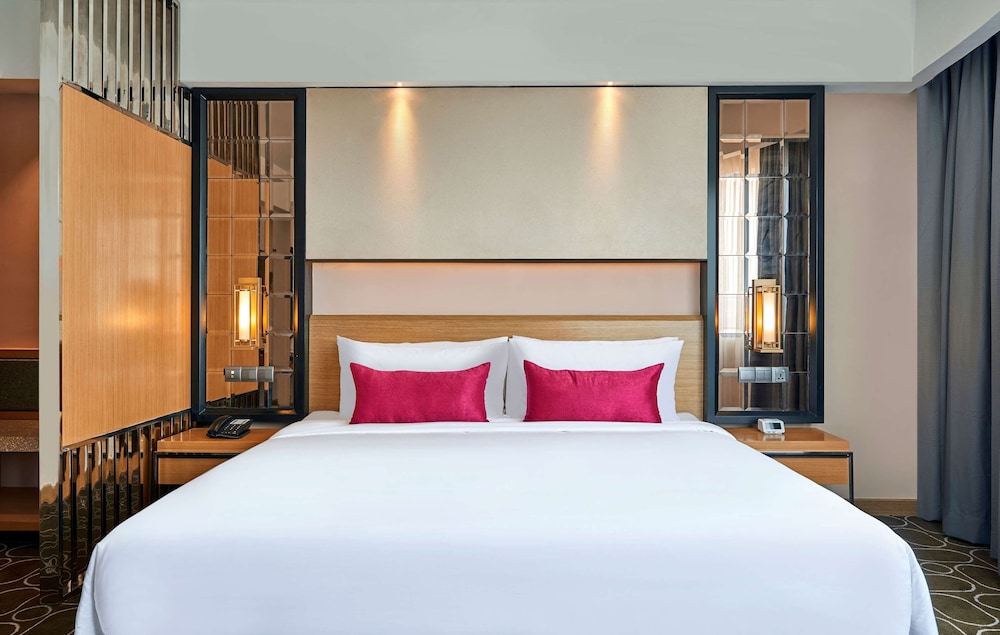 Superior Room, 1 Queen Bed - Photo 3