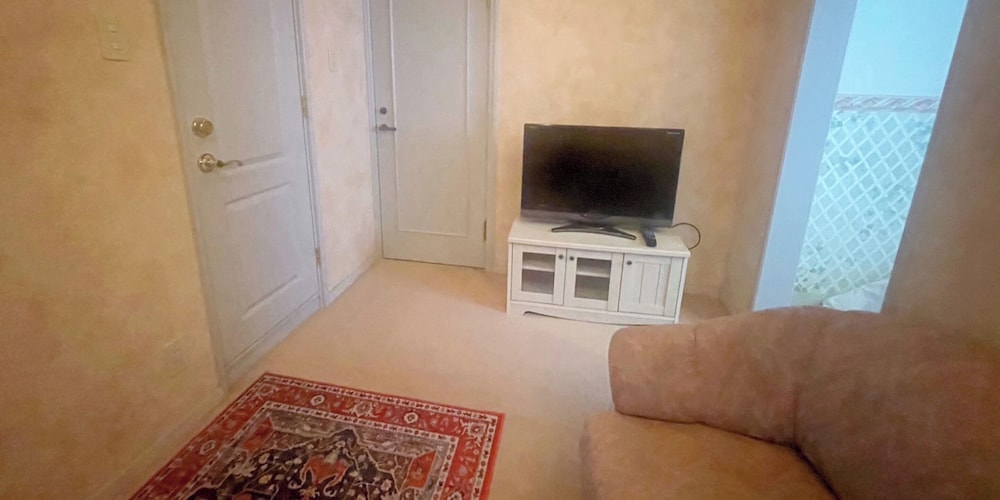 Basic Triple Room photo 3