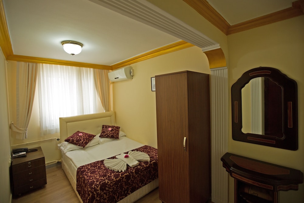 Economy Double Room photo 1
