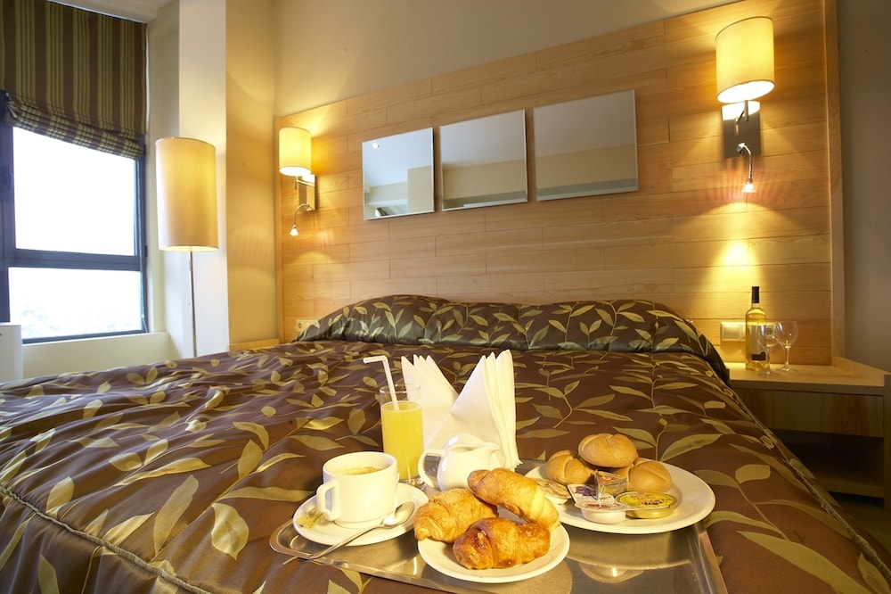 Double Or Twin Room photo 3