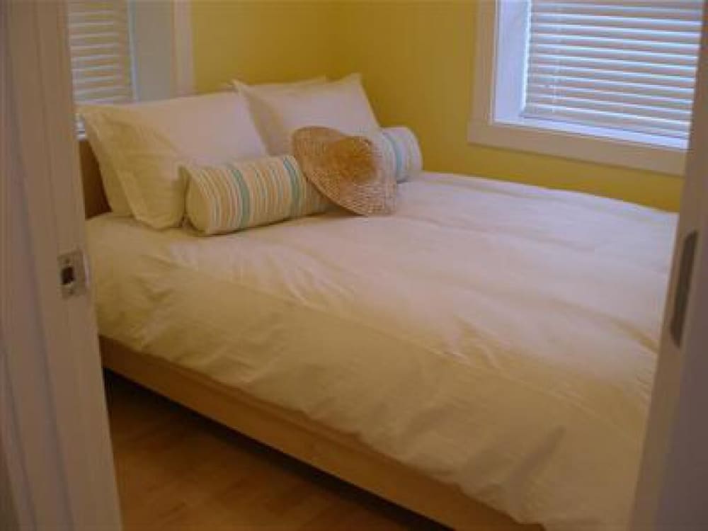 Standard Cottage, Ensuite (08- Bungalow) photo 2