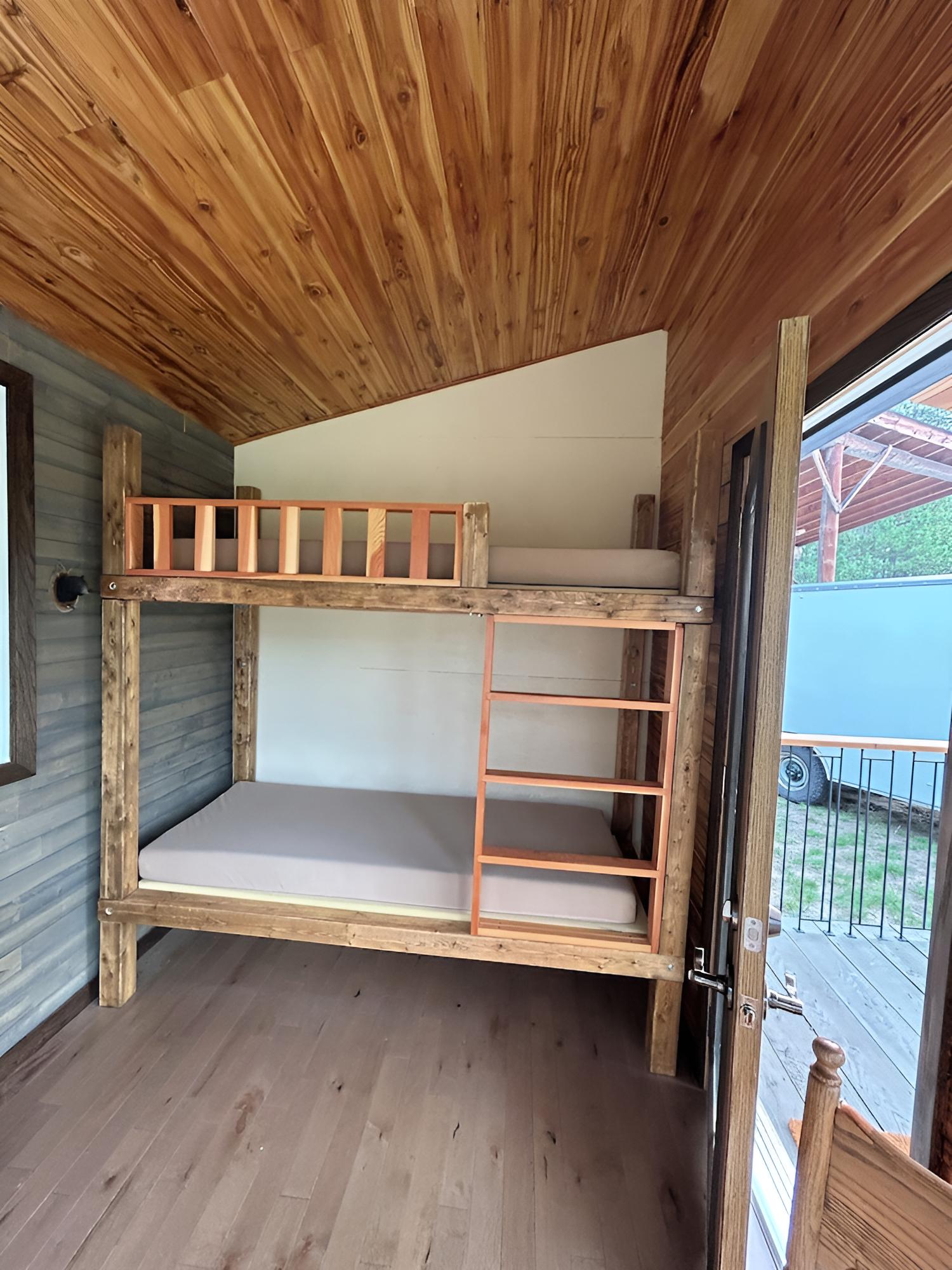 Valemount Mountain Bunkie photo 2