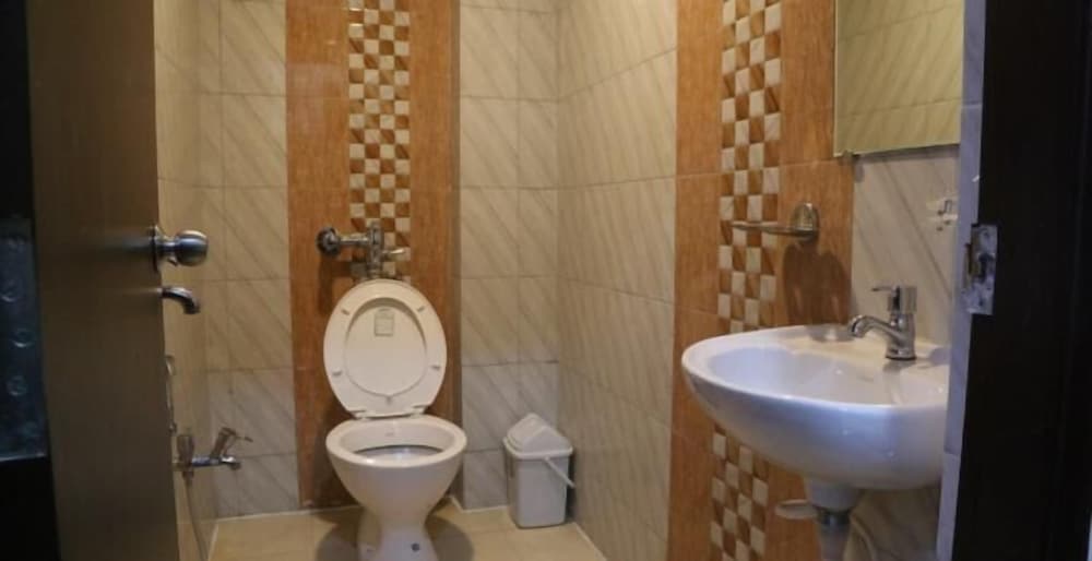 Deluxe Double Room, 1 Double Bed, Smoking photo 2
