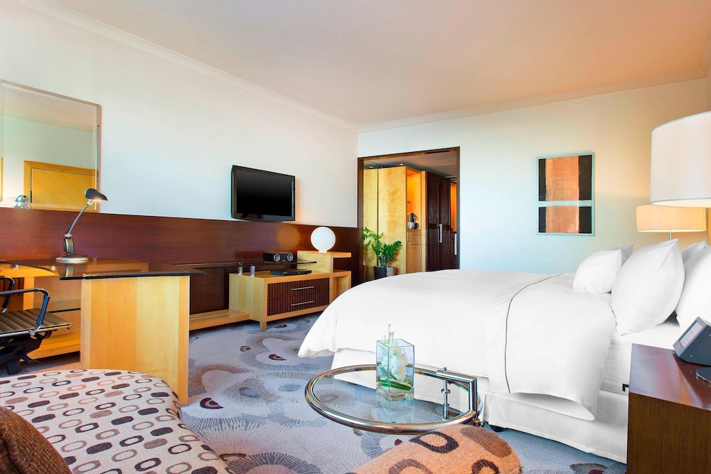 Premium Room, 2 Double Beds, City View thumbnail 5