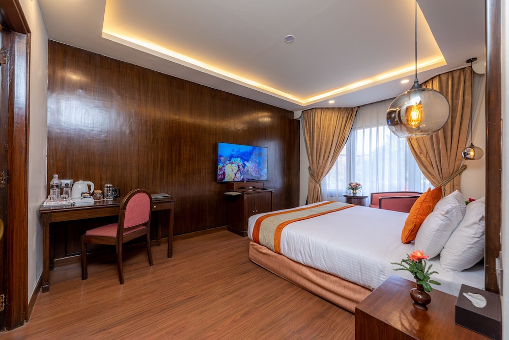 Deluxe Suite - Photo 3