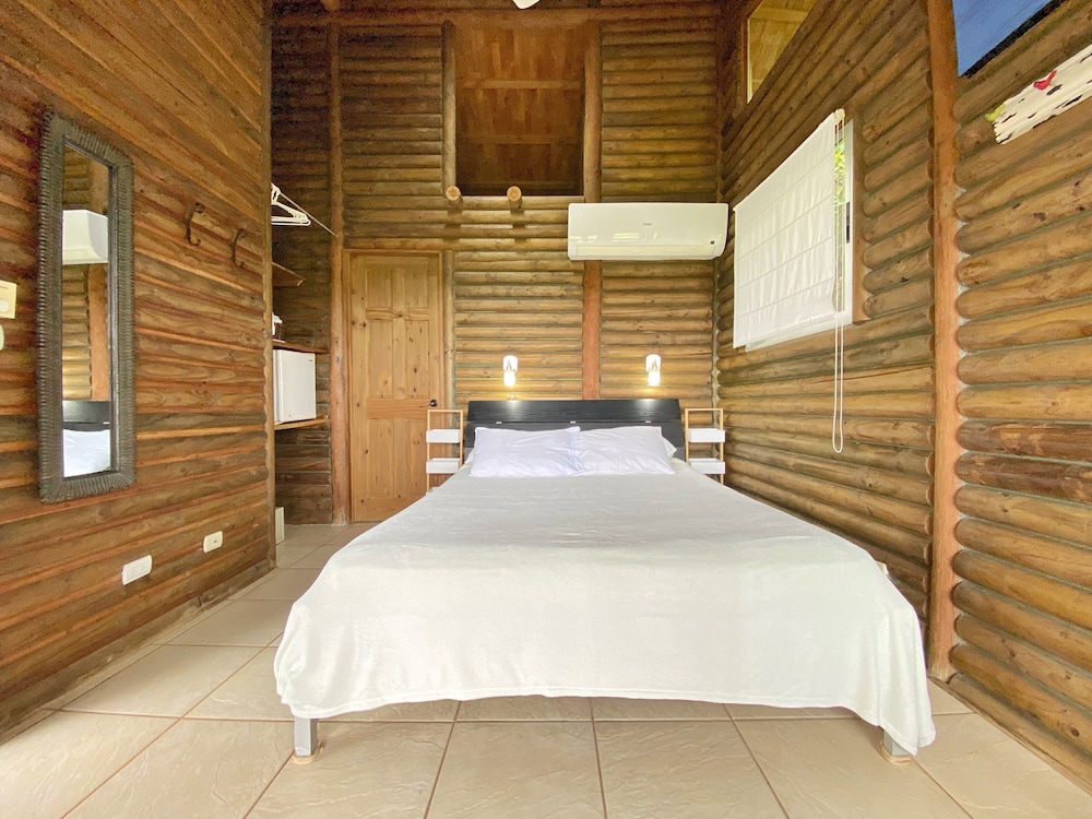 Suite, 2 Habitaciones, Vista Parcial al Mar