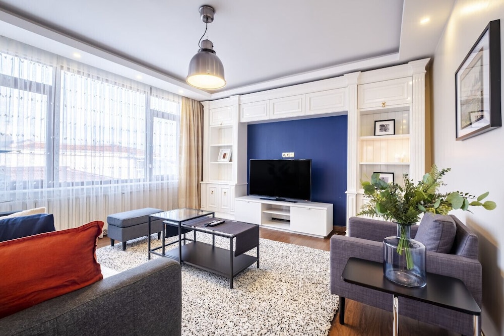 Apartment photo 1