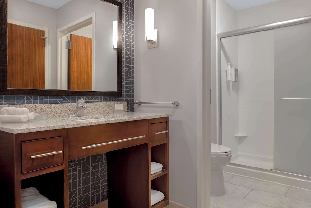 Studio, 1 King Bed, Accessible, Bathtub