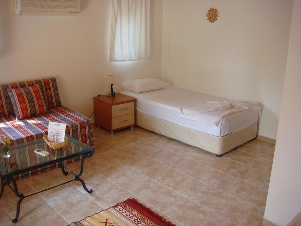 Standard Single Room photo 2