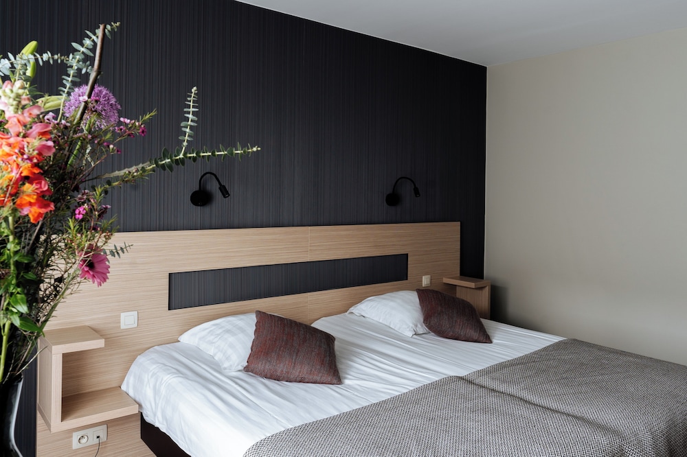 Classic Twin Room