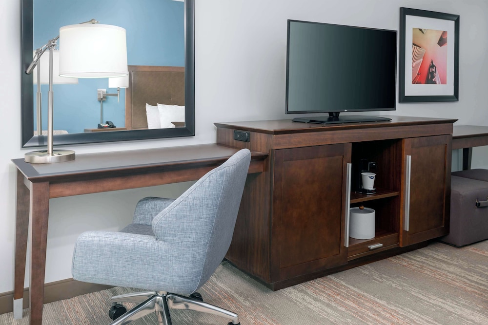 King Boardroom Suite - Photo 3