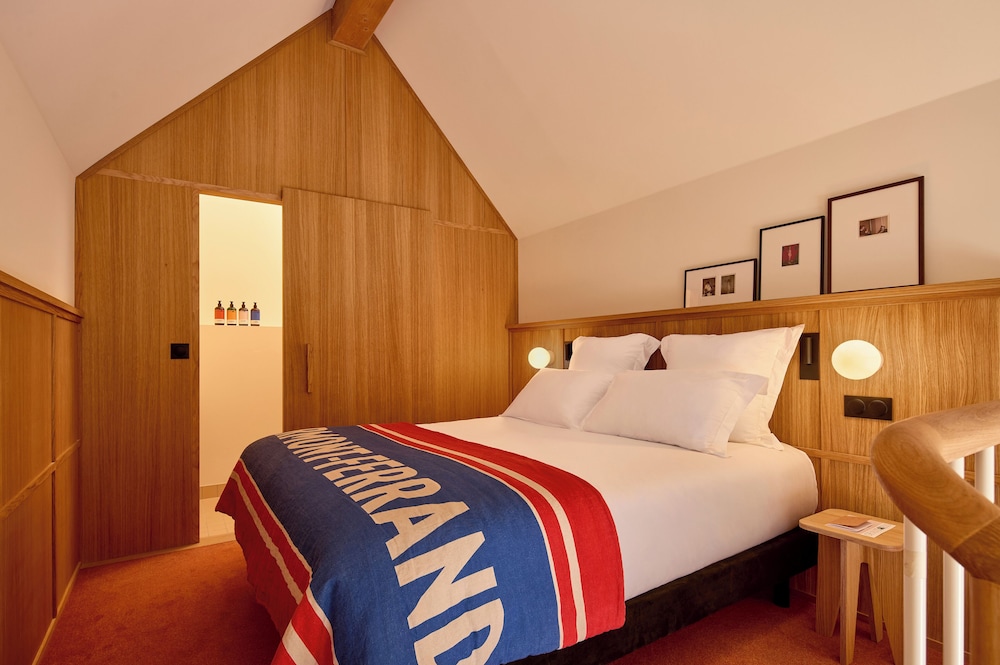 Superior Room, Mezzanine