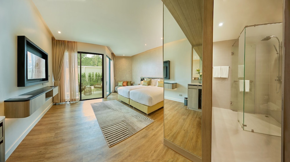 Deluxe Room, Garden View - Photo 5