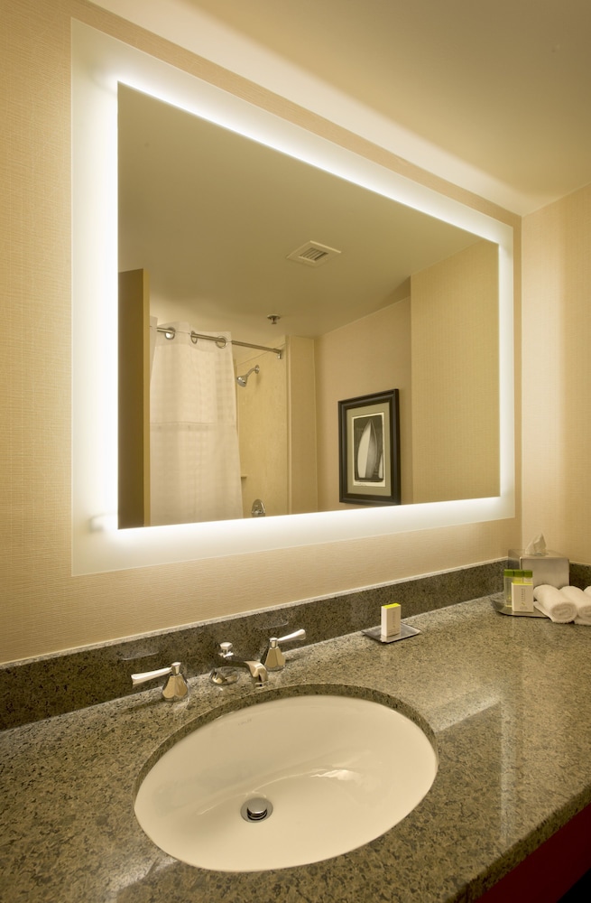 Room, Accessible, Non Smoking - Photo 4
