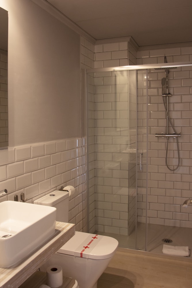 Basic Room (small) - Photo 2