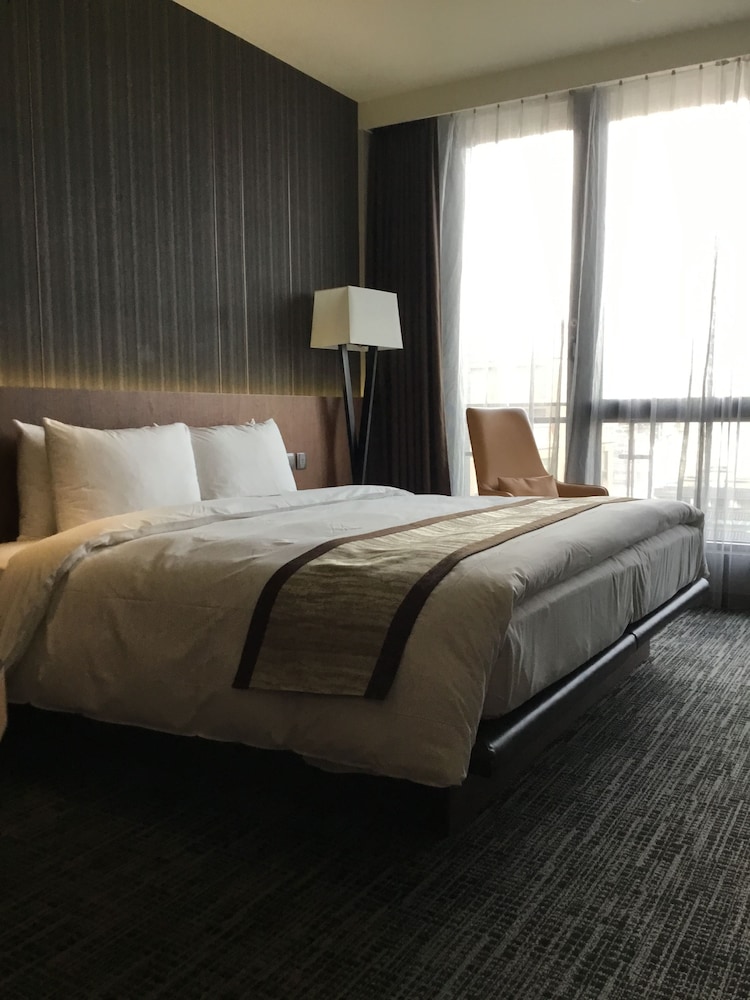Deluxe Double Room, City View
