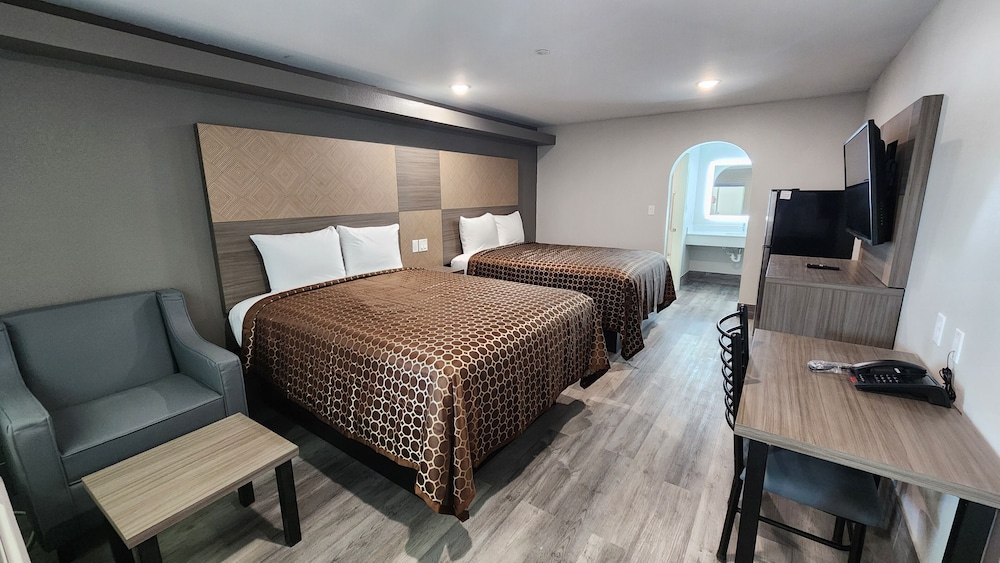 Standard Room, 2 Queen Beds, Smoking, Refrigerator & Microwave