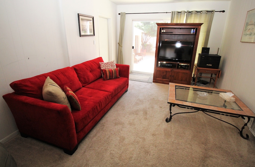Standard House, 2 Bedrooms, Kitchen photo 2