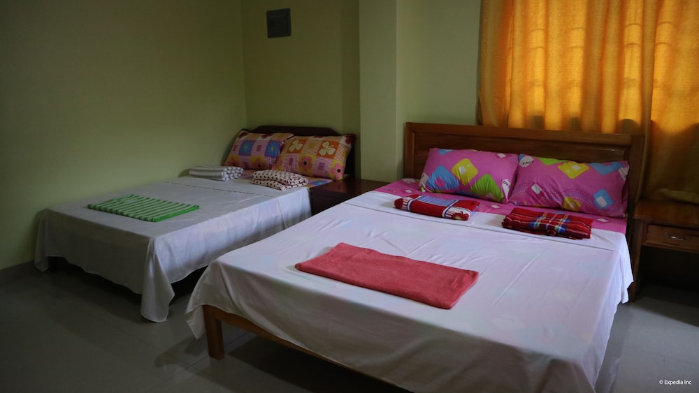 Room with 2 Queen Beds photo 1
