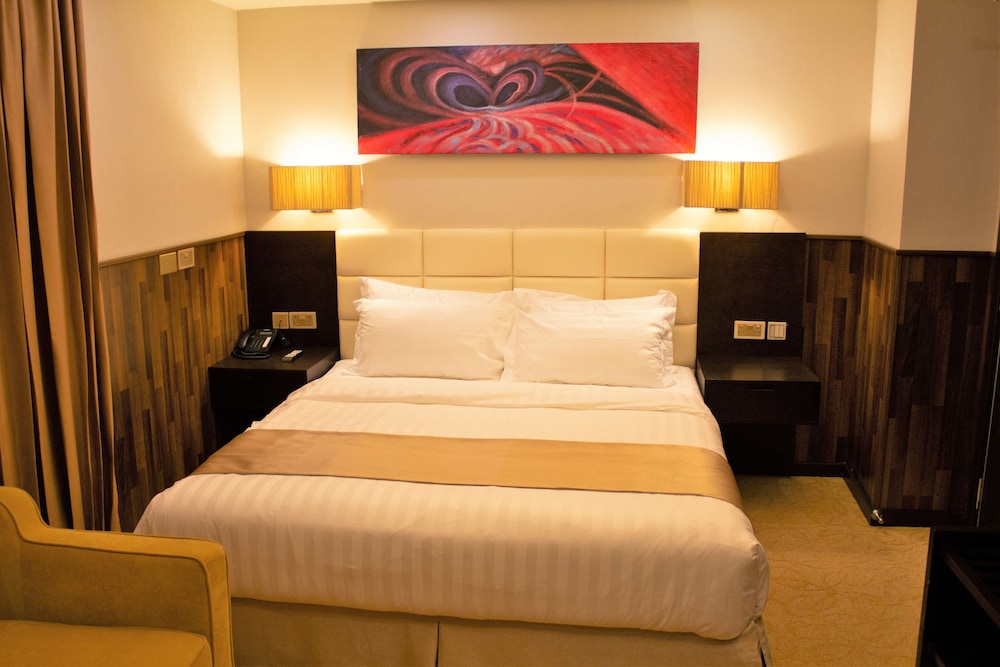 Premium Double or Twin Room, Multiple Beds - Photo 2