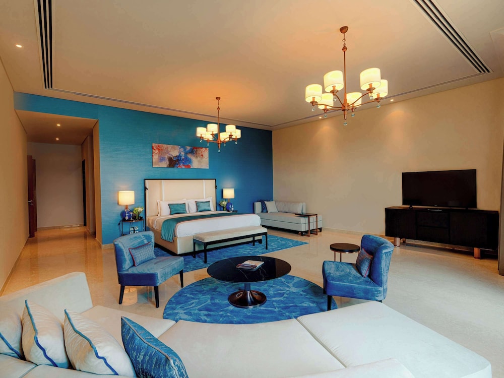 Suite, 4 Bedrooms (Penthouse) thumbnail 5