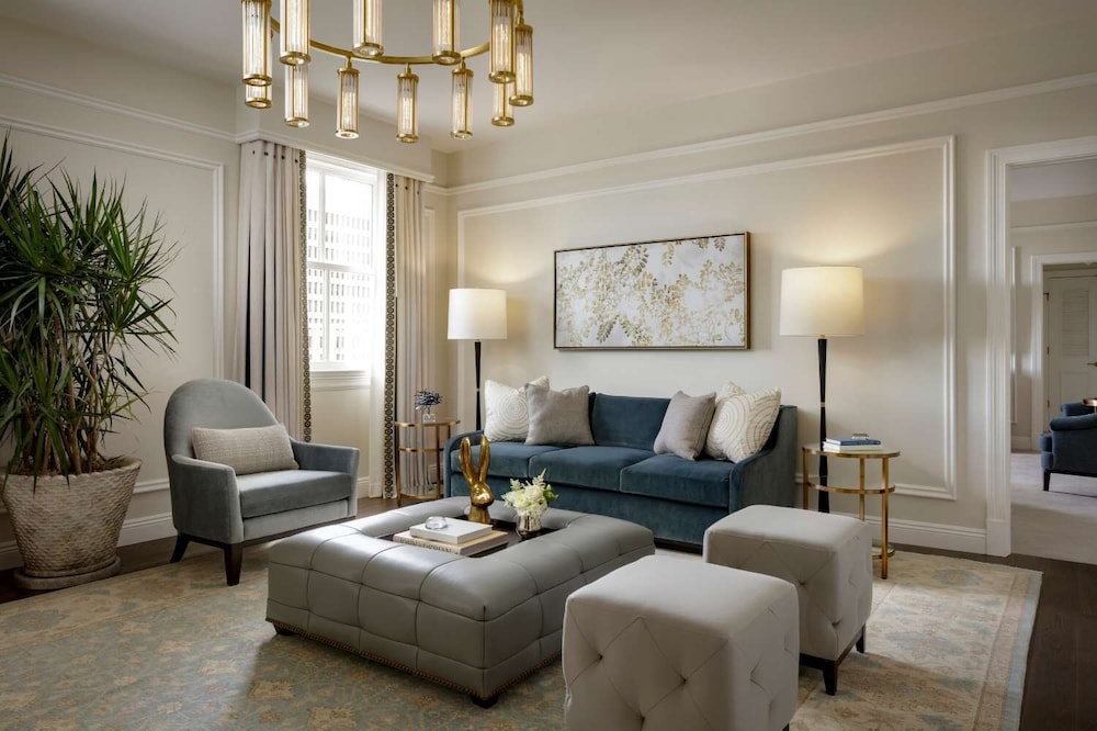 Parlor Suite - Photo 5