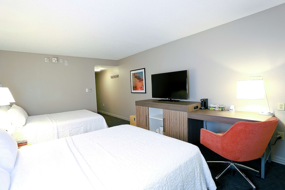 Room, 2 Queen Beds, Accessible (Hearing) - Photo 3