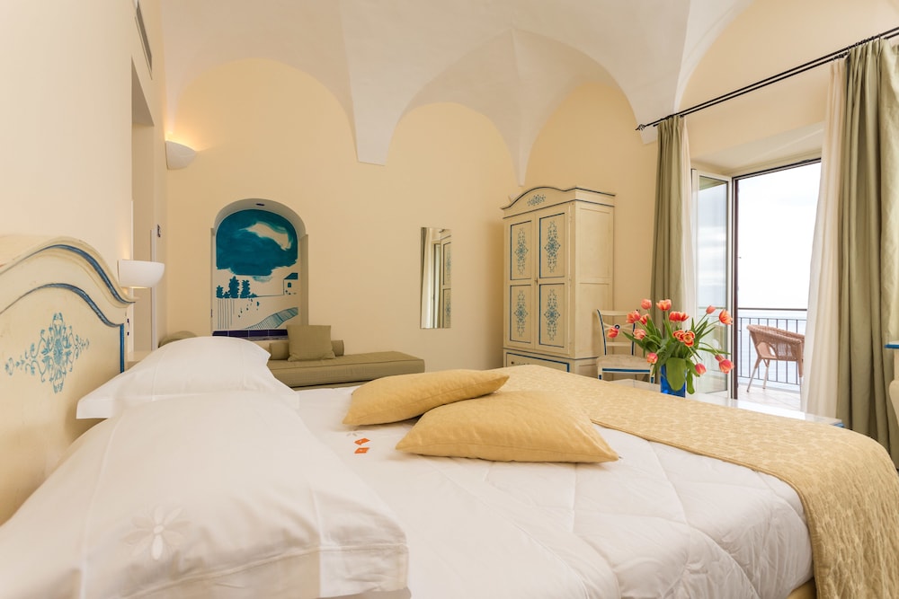 Deluxe Double or Twin Room, Sea View - Photo 3