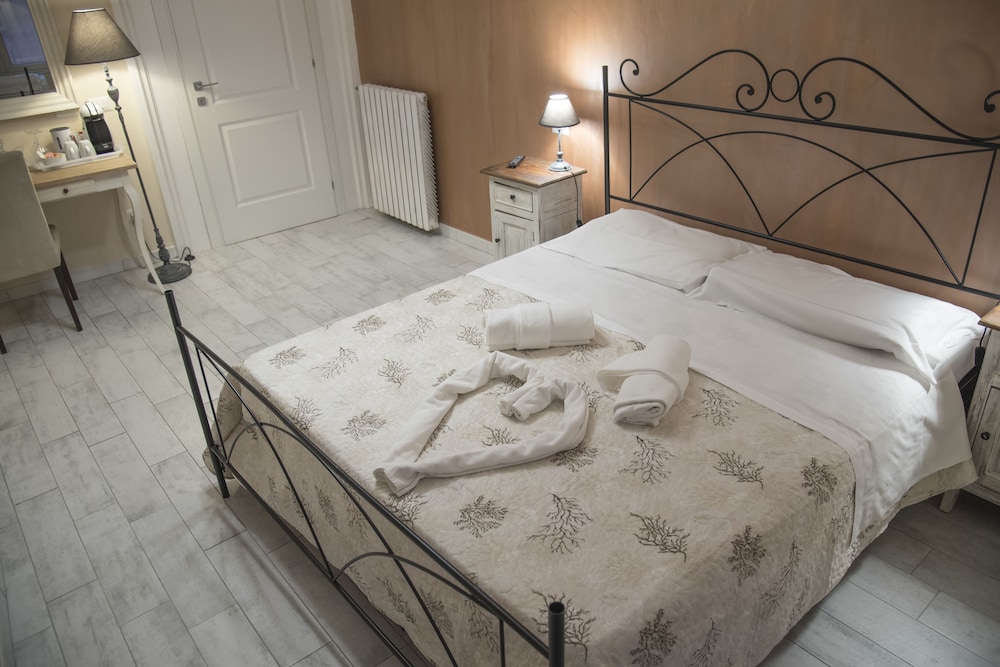 Double Room (6) photo 3