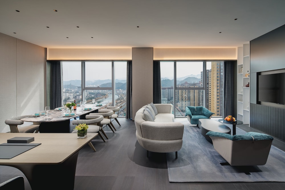 Suite (Riverside) photo 1