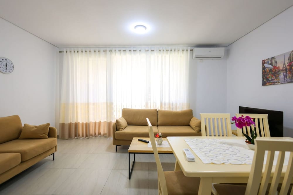 Apartment photo 1