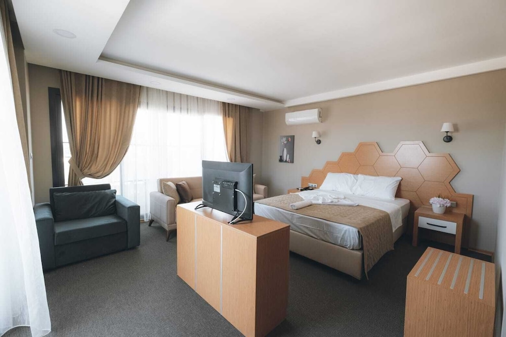 Standard Room - Photo 8