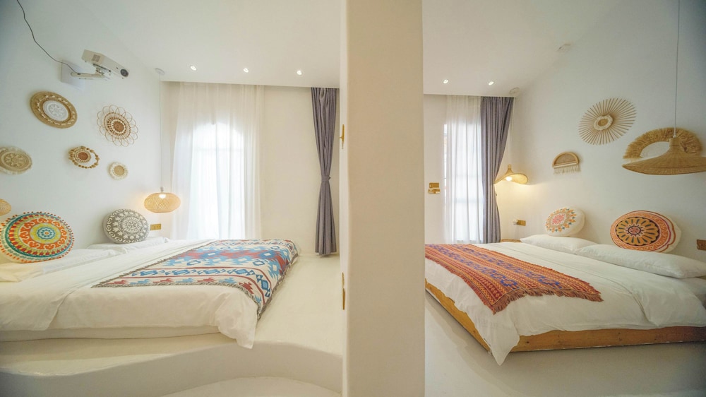 Superior Twin Room, Pool View