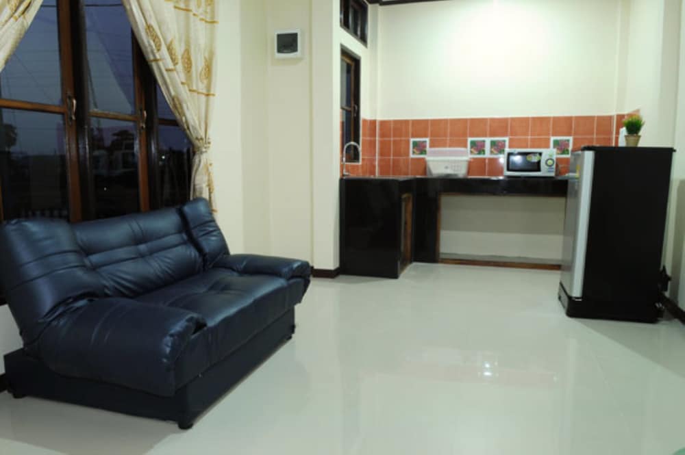 Deluxe Triple Room With Balcony photo 2
