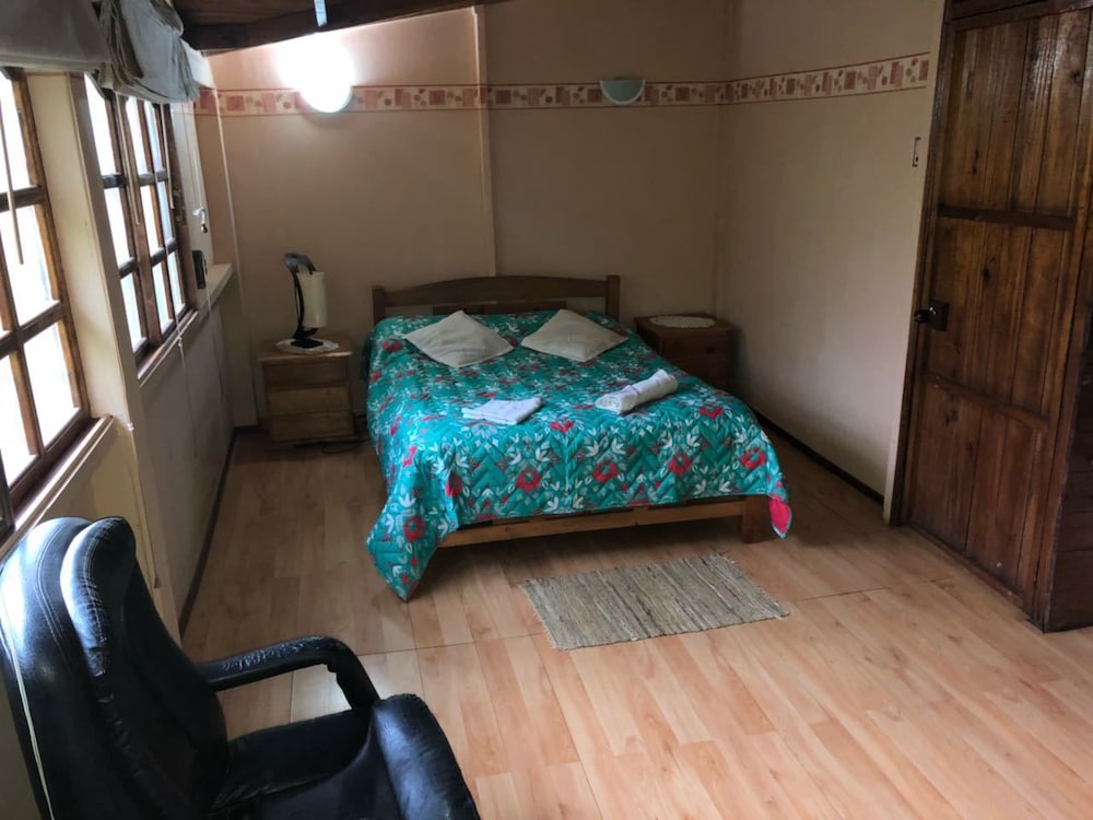 Suite, 1 Queen Bed photo 3