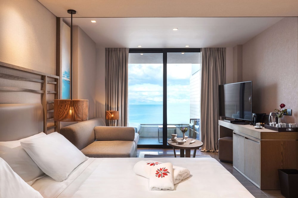 Benitses Bay View Grand Room - Photo 3