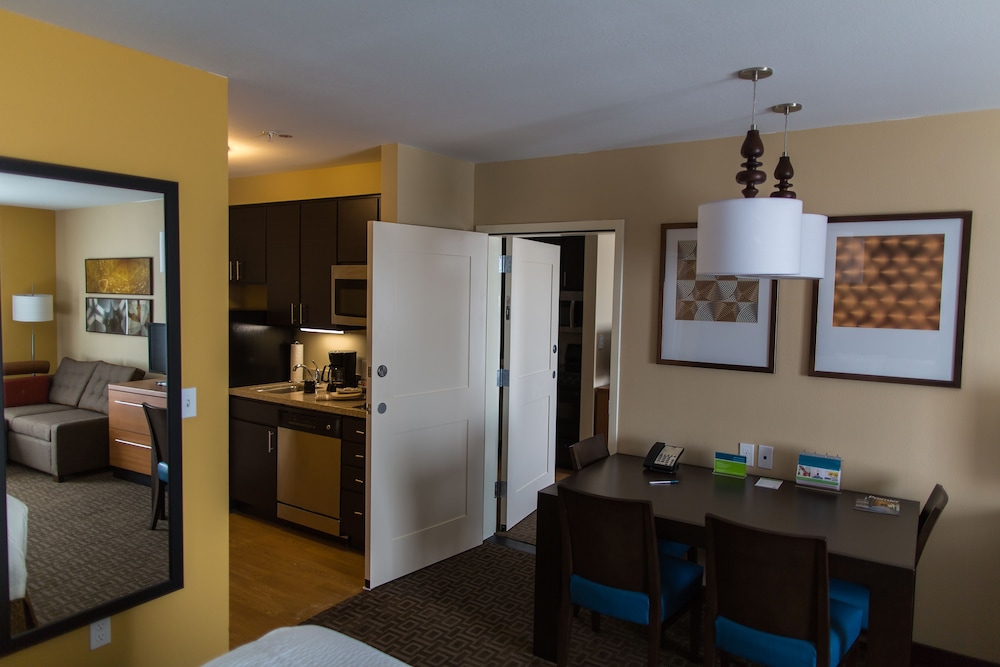 Suite, 1 Bedroom photo 2