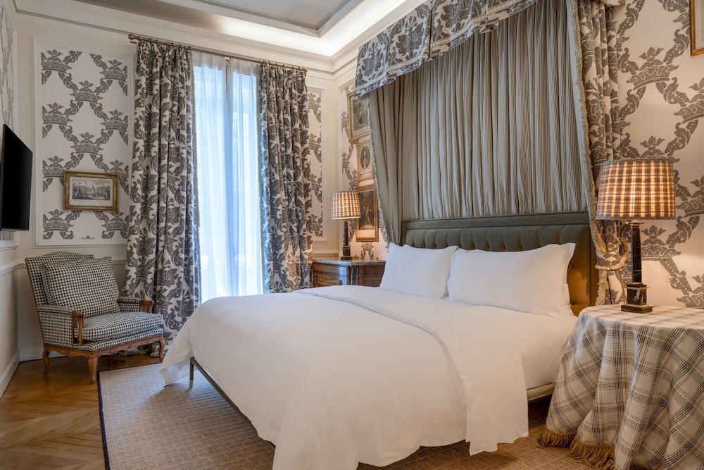 Presidential Suite, 1 King Bed, Garden View