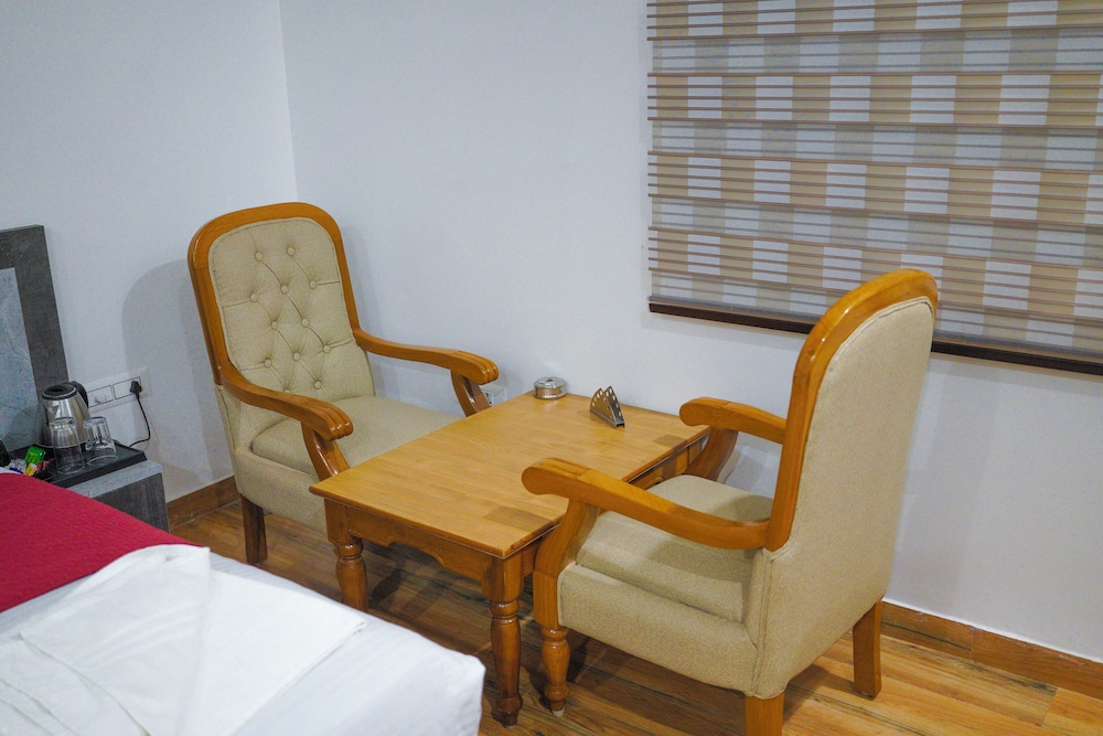 Executive Room - Photo 5