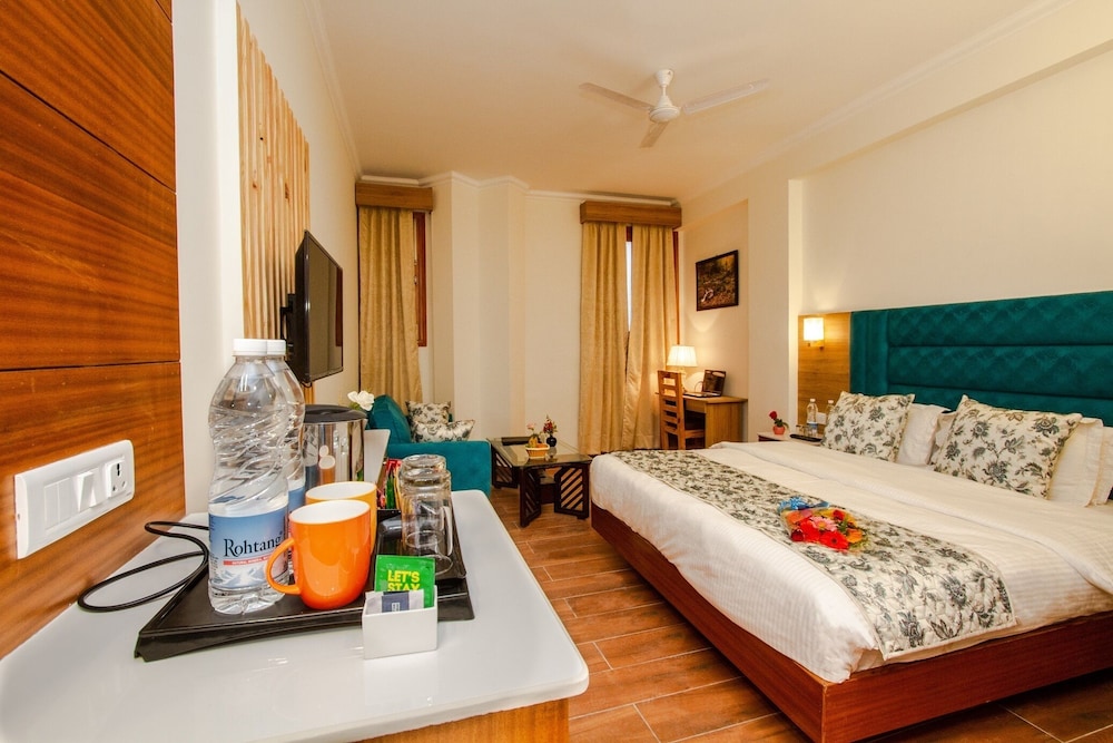 Room - Photo 4