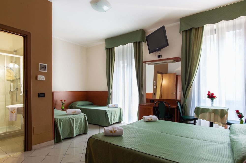 Comfort Quadruple Room