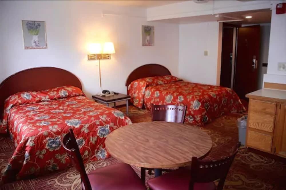 Standard Room, 2 Double Beds photo 1