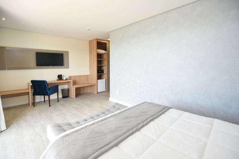 Premium Room - Photo 6